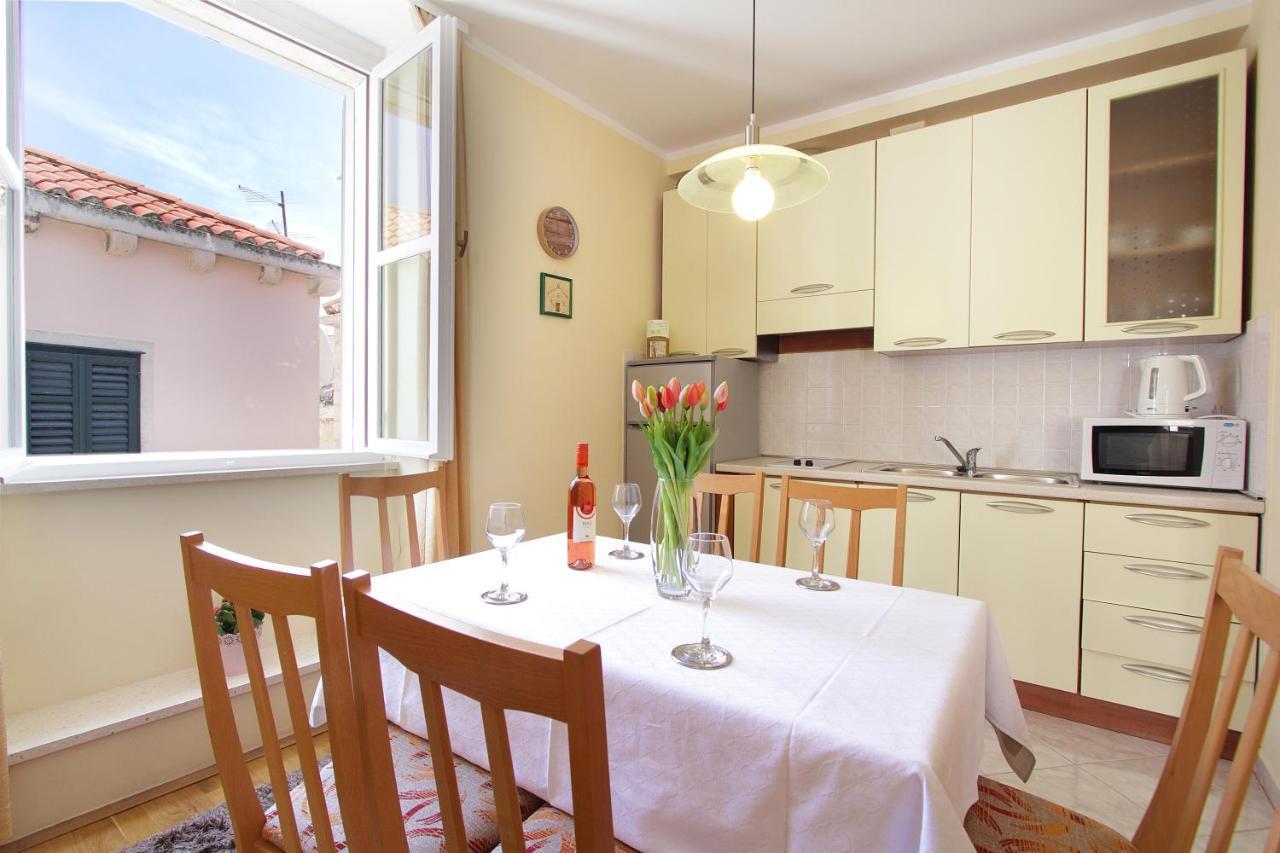 Kovac Old Town Apartment